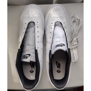 Nike Sky Force 3/4 White and Black Sneakers Size 13 CT8448-102